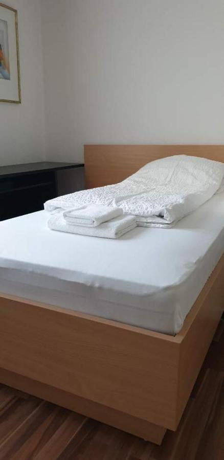 Hotel Kriftelerhof Екстер'єр фото
