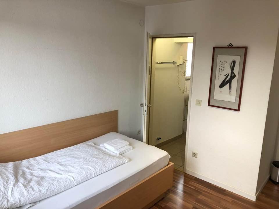 Hotel Kriftelerhof Екстер'єр фото