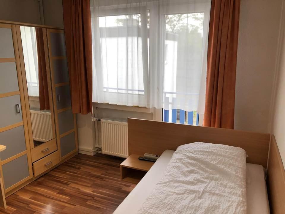 Hotel Kriftelerhof Екстер'єр фото