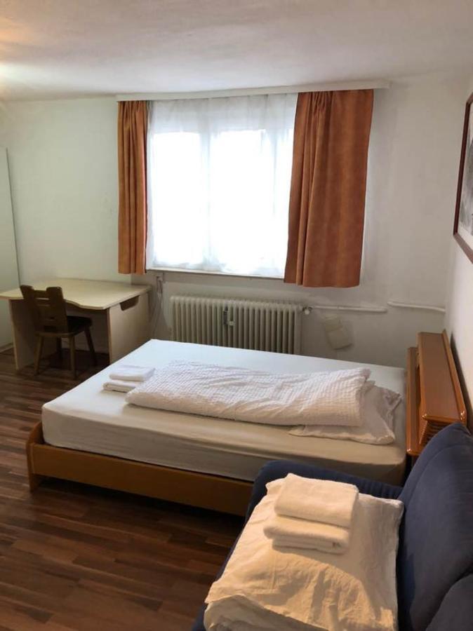 Hotel Kriftelerhof Екстер'єр фото