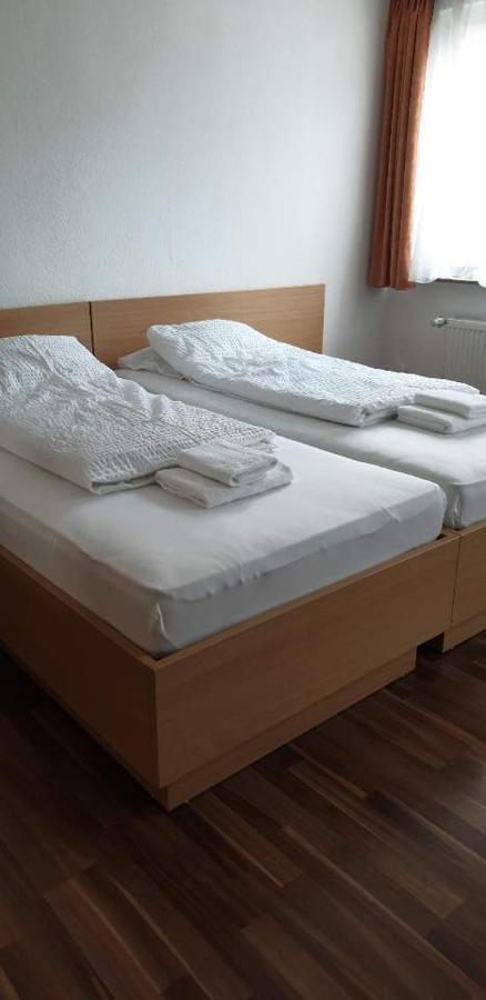 Hotel Kriftelerhof Екстер'єр фото
