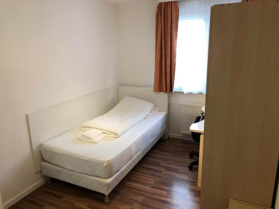 Hotel Kriftelerhof Екстер'єр фото